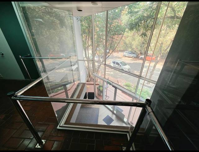 BUSINESS PROPERTY TO RENT IN MENLO PARK